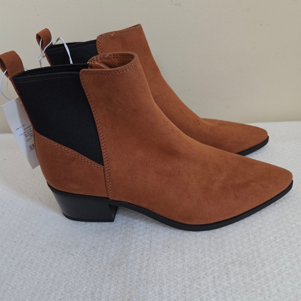 A New Day Gwen Cognac Brown Faux Suede Pointed Toe Chelsea Ankle Boots 8.5W